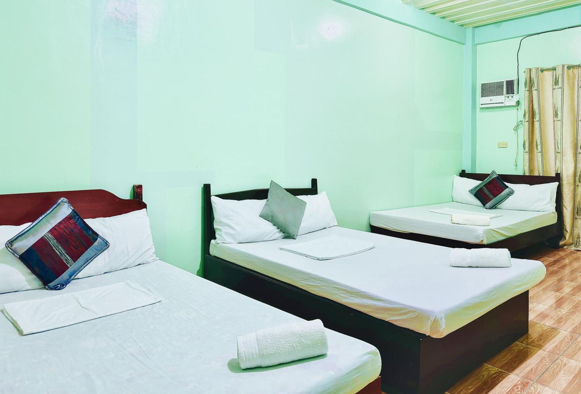 En Gedi Beach Resort By Reddoorz Iba Ngoại thất bức ảnh
